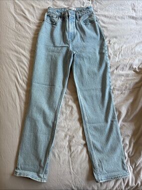 Abercrombie & Fitch 90s Straight Curve Love Light Blue Jeans - Women 27 Size 4